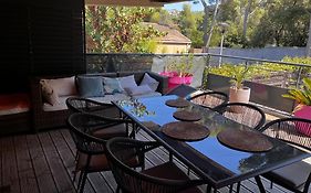Morgiou Sormiou Marseille T4 climatisé familial - 3 Chambres - Terrasse bois - jardin privatif - Calanques à pied - Plages&Vélodrome à 10 min - Idéal Familles&Randonneurs&Grimpeurs - Escalade à 5 min - Marseille Sud
